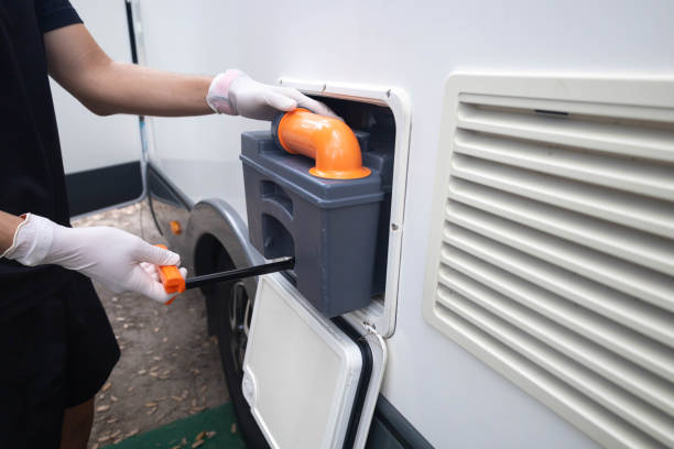 Best Portable toilet rental cost  in Cuero, TX